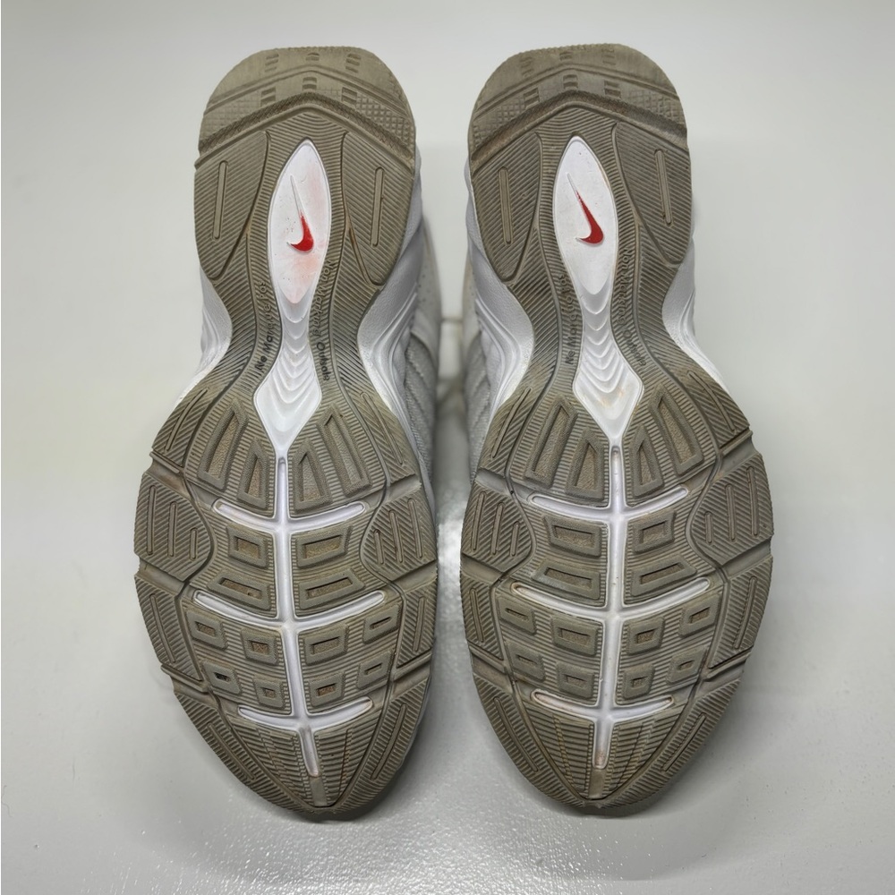 Nike Women’s Cross Training Sneakers Size 9 Silver Red Y2K Athletic Running Shoe - Picture 8 of 9